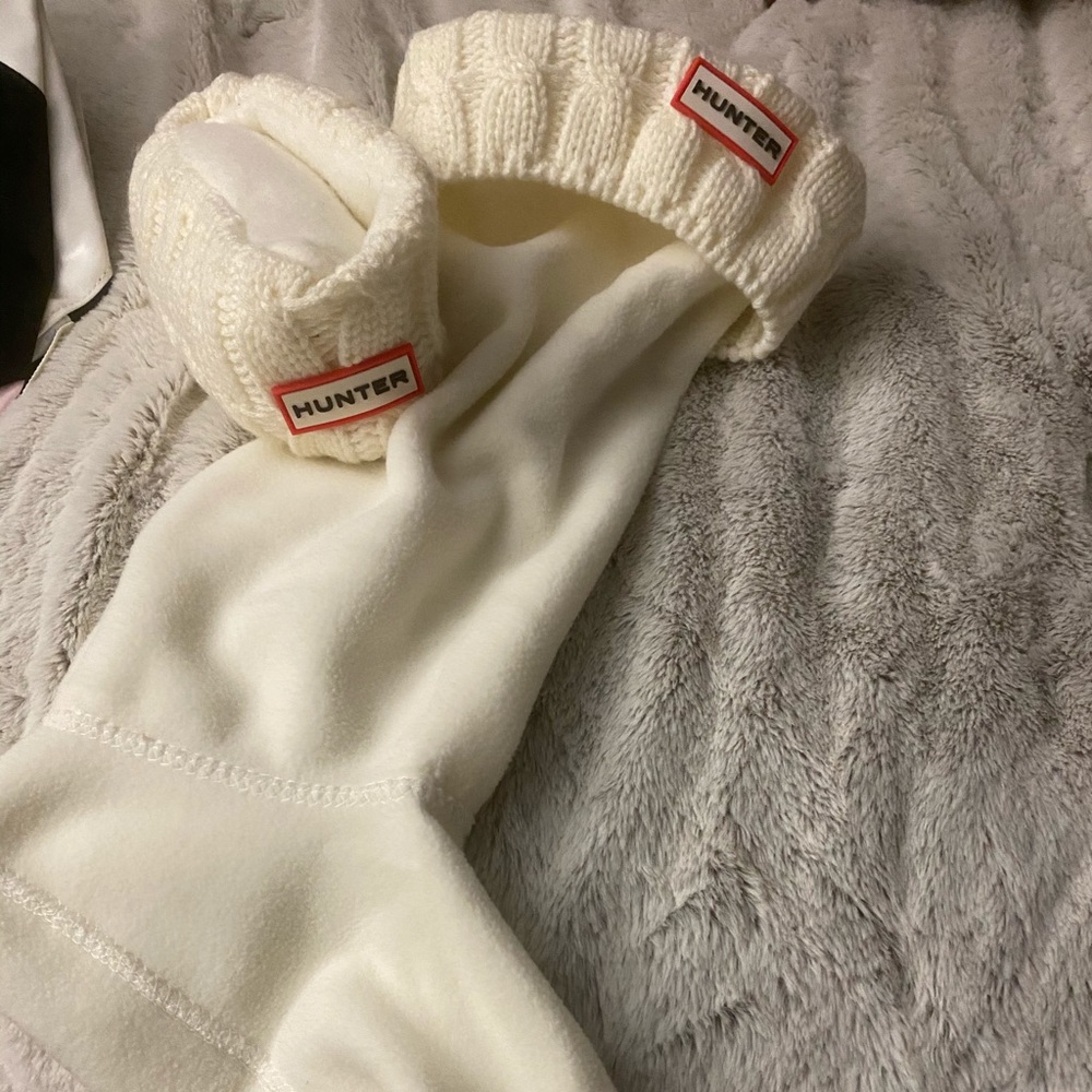 Knitted cuff sock for rain boot
